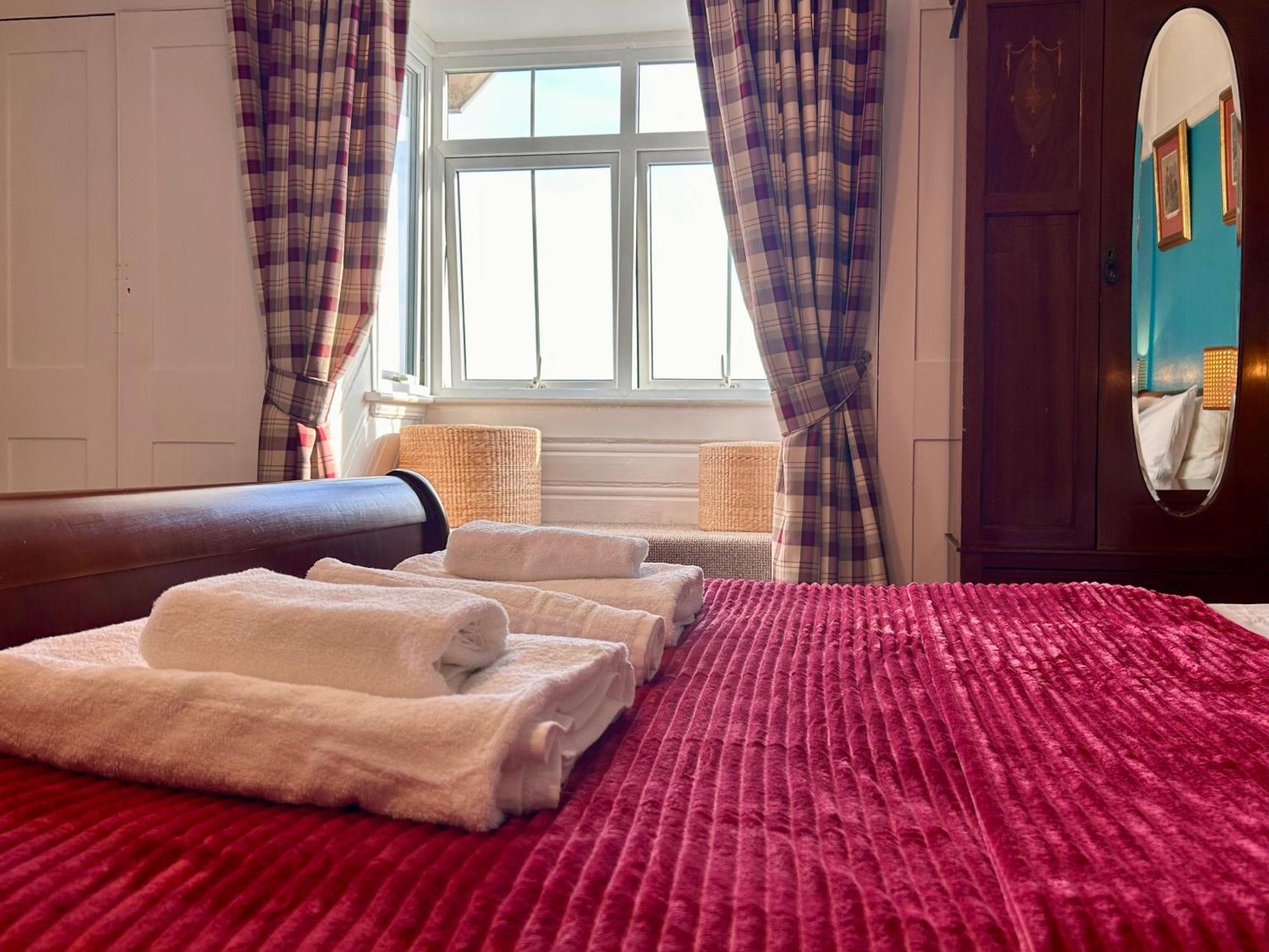 Clarence Quarters Self-Catering Guest House Portsmouth Værelse billede