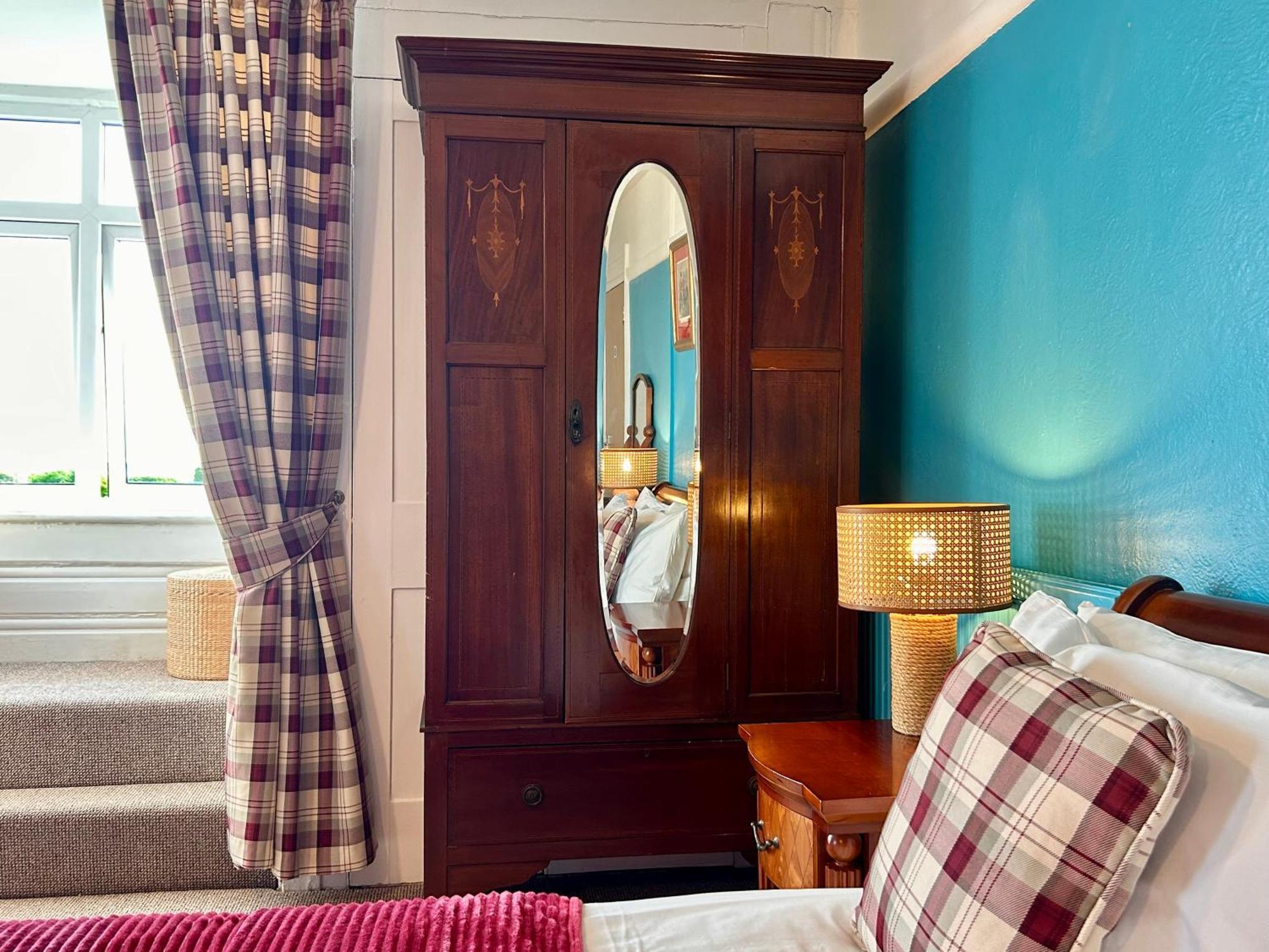 Clarence Quarters Self-Catering Guest House Portsmouth Værelse billede